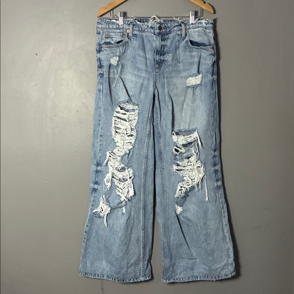 SER.O.YA Wide Leg Flare Jeans | Light Wash Distressed Ripped Trendy Revolve 29/8 - Picture 3 of 11